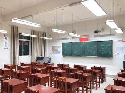 貴州市觀山湖中學課室護眼燈改造案例